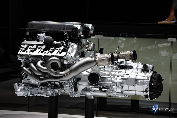 201010-mondial-automobile-voiture-salon-DSC_5007_2566