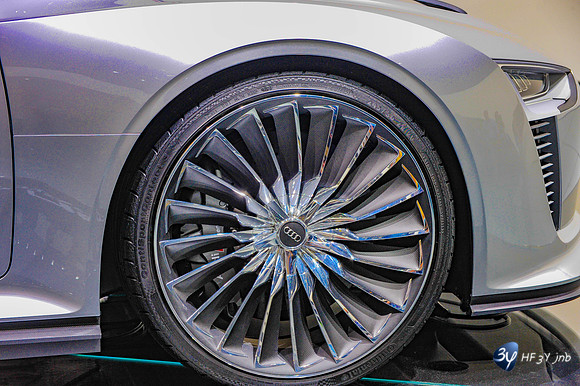201010-mondial-automobile-voiture-salon-DSC_5015_2572