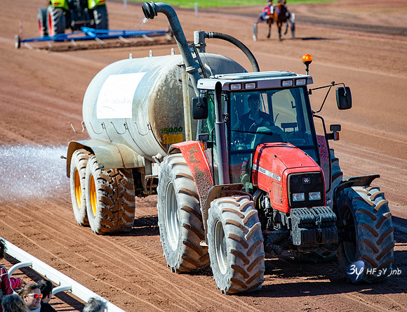20170326-tracteur-hippodrome-chatelaillon-eau_6D49790_7141