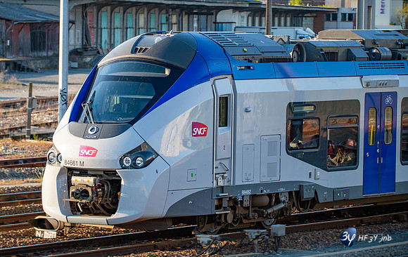20170418-train-TER_6D40575_7817