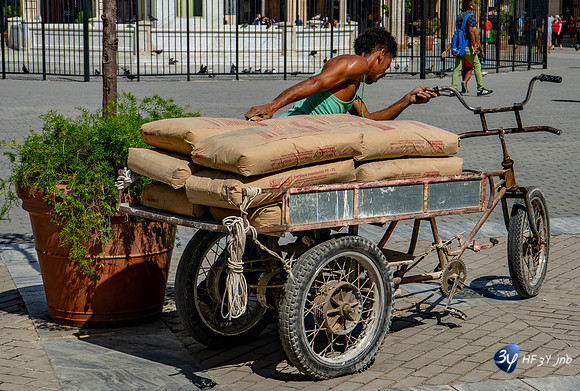 20180213-Cuba triporter-tricycle-transport_7D46774