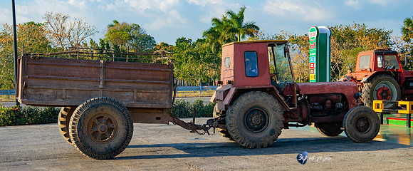 20180222-Cuba-Havane-tracteur-charette_7D49774