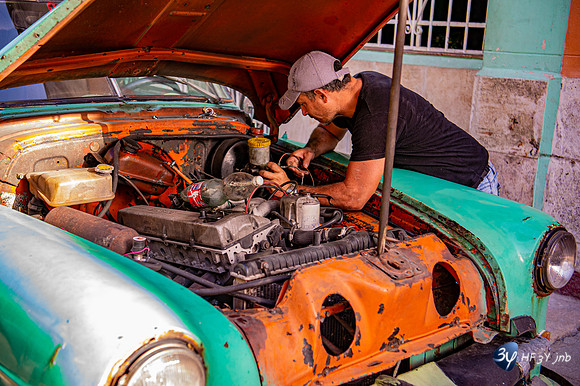 20180223-Cuba-Havane-mecanicien_7D40097