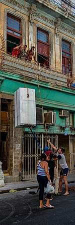 20180223-Cuba-refrigerateur-frigo-Havane-livraison_7D40085