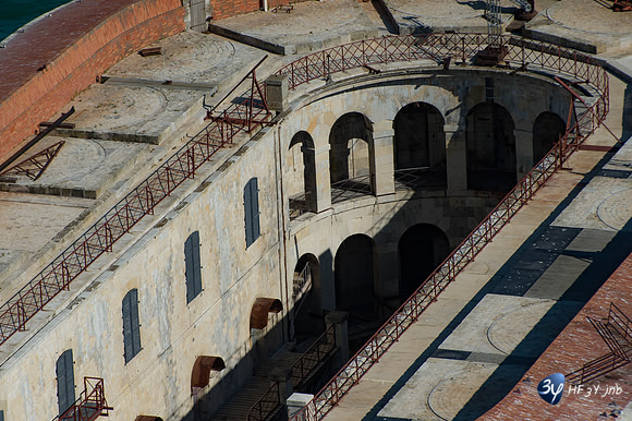 20151025_hélicoptere_boyard_angoulins_HF32301