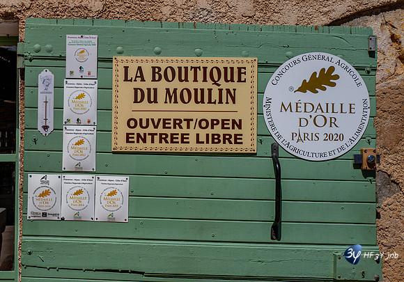 20210628-JNB-Aups-moulin-huile-provence-L1170652