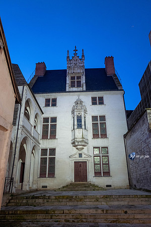 L1010684-2