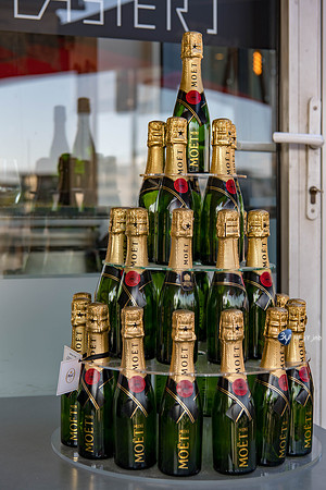 20190721-Vieux-Port-Rochelle-champagne-moet--Rochelle-Z7N_4434