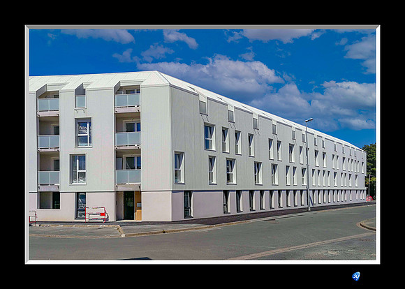 Nbi-70x50-cadre-ciel-transf-Escale-IMG_20200507_160155