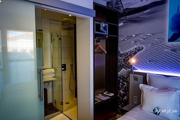 20120731-hotel-LR-design-rochelle-_JNB1282