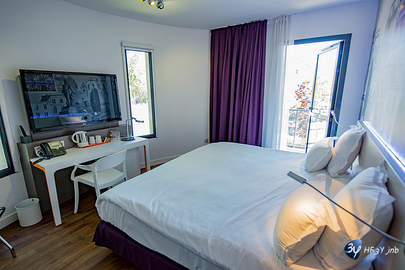 20120731-hotel-LR-design-rochelle-_JNB1314