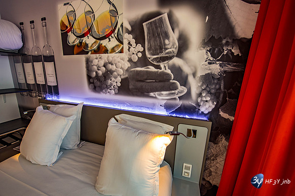 20120731-hotel-LR-design-rochelle-_JNB1356
