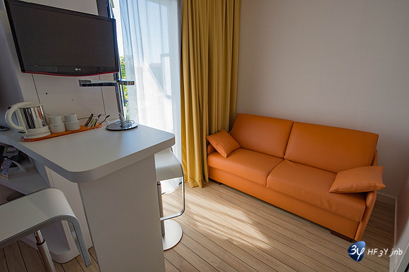 20120731-hotel-LR-design-rochelle-_JNB1358