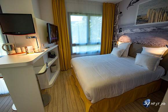 20120731-hotel-LR-design-rochelle-_JNB1383