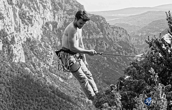 20211215-10-20120814-Moustiers-verdon-falaises-escalade-_JNB2206_DxO