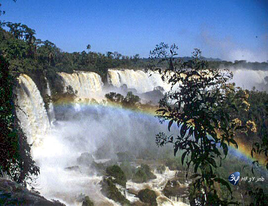 20001231-argentine-argchute5